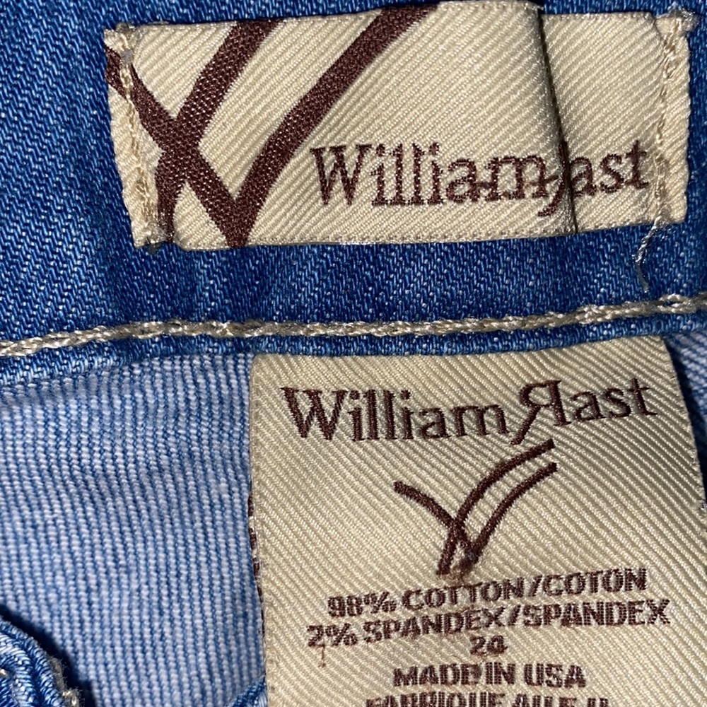 WILLIAM RAST (scarlet shorts) - Picture 3 of 4